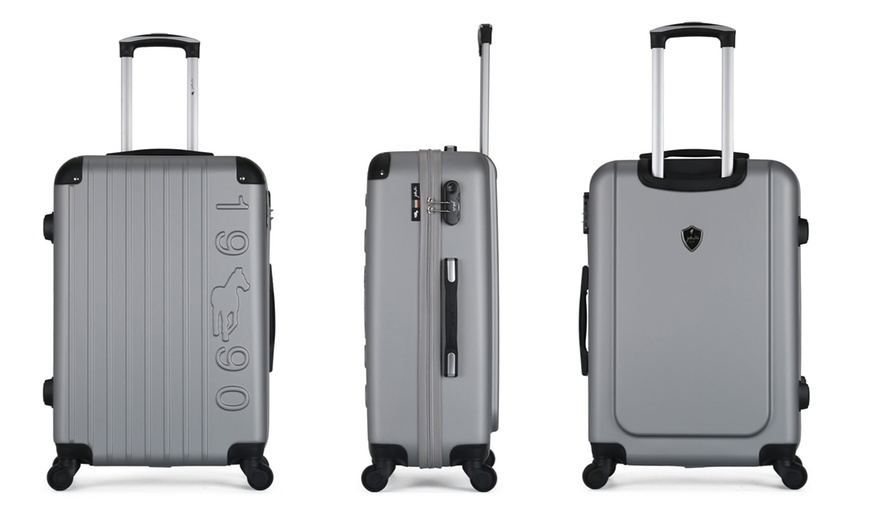 Image 12: Set of Three Porter Suitcases