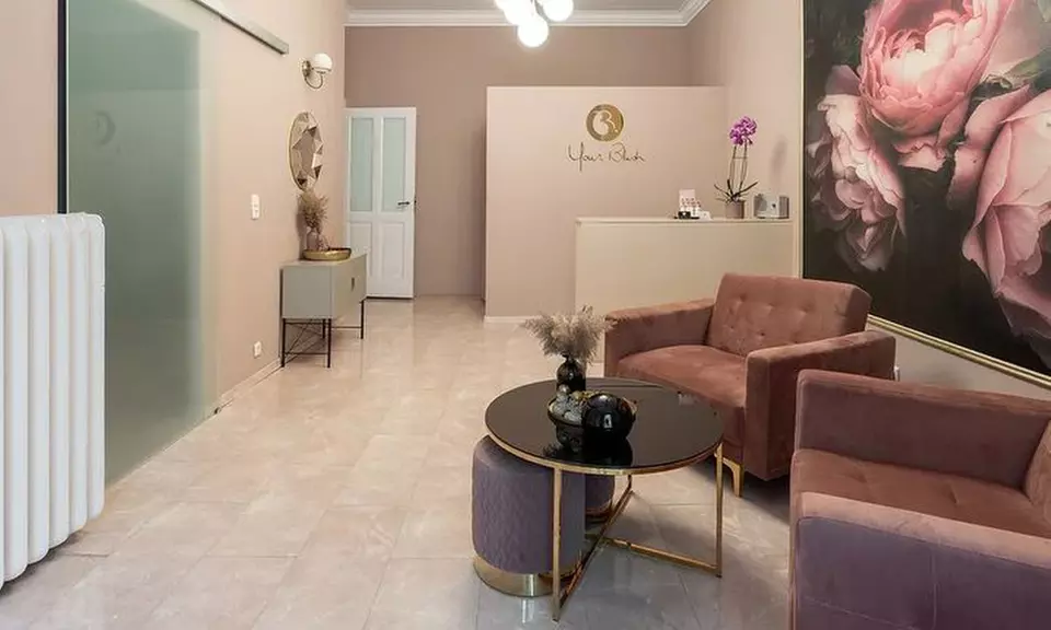 1x oder 2x Aqua-Facial-Gesichtsbehandlung bei Your Blush Berlin bis zu 37% sparen - Primary Image