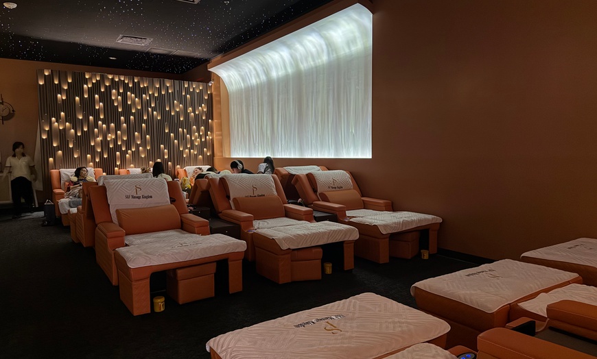 Image 2: 60-Minute Deluxe Foot Therapy for Individuals or Couples