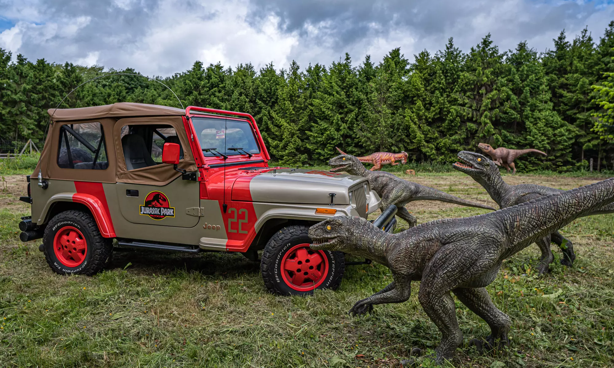 Enjoy Weekday, or Weekend Entry at Hoo Zoo and Dinosaur World