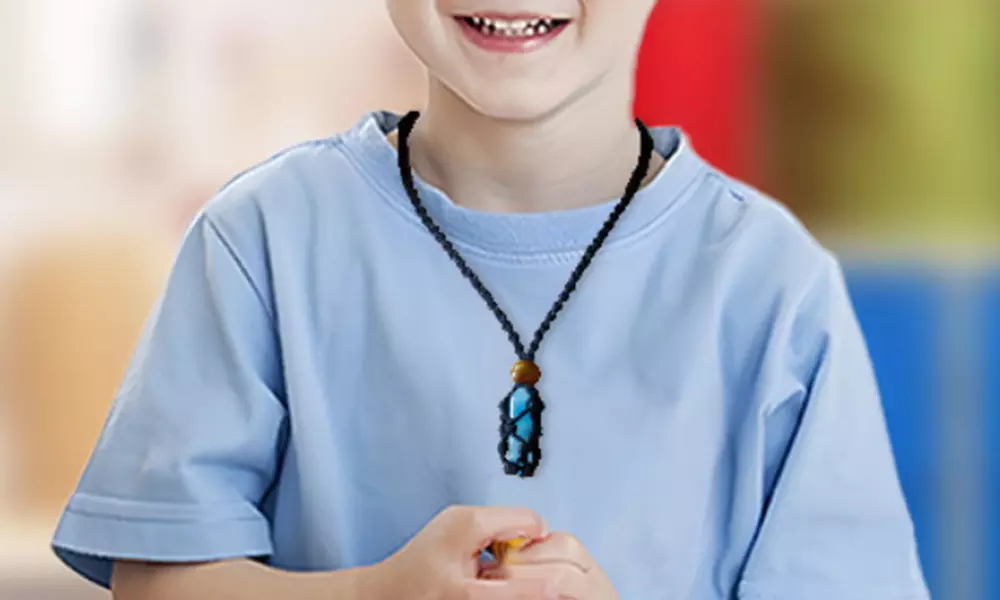 Calendrier de l'Avent avec 20 pendentifs pierres, un support bracelet et un support collier - Image 5