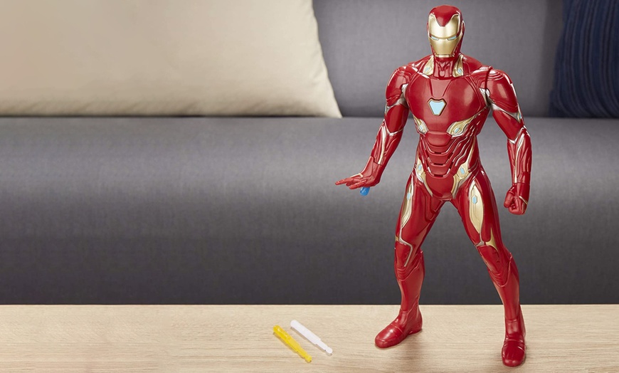 Image 2: Iron Man Repulsor Blast Figure