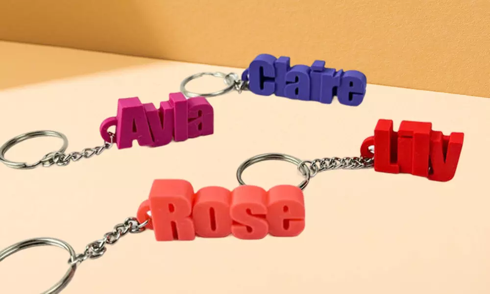 Persönlicher Schlüsselanhänger mit 3D-Namen oder Mini-Fotokissen