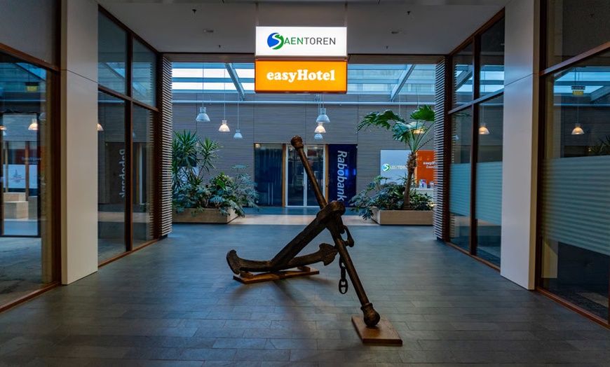 Image 8: Zaandam: kamer naar keuze incl. late check-out