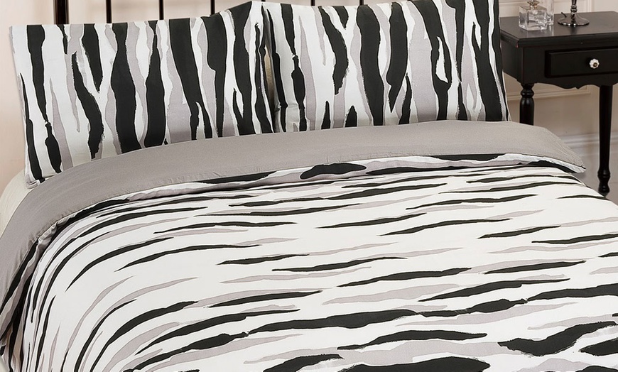 Image 11: Spots and Stripes Duvet Sets