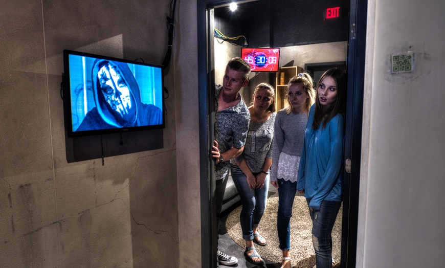 Image 4: Thrilling Escape Room Adventure at Escapology Colorado Springs!