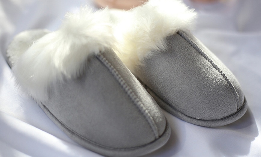 Image 9: Women's Warm Plush Slippers