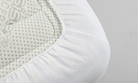 Traversa letto di spugna con lavorazione Jacquard, disponibile in 3 misure diverse