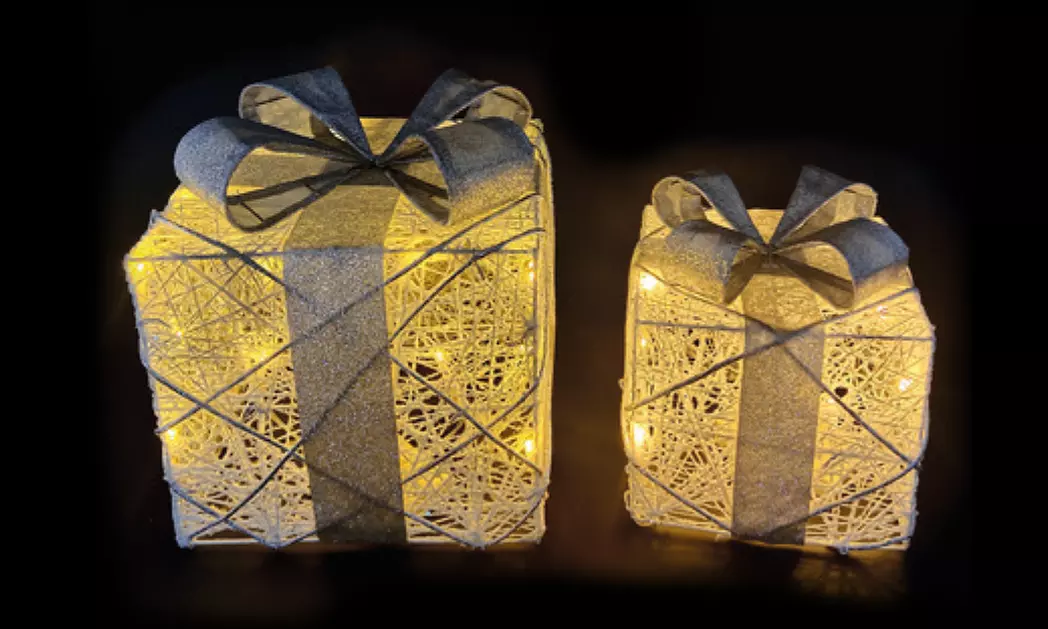 Decorazioni Natalizie luminose da mettere sotto l'albero, Natale, led