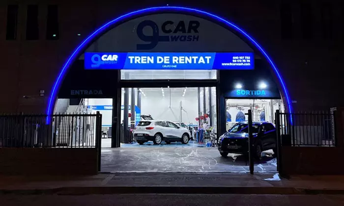 Deja tu coche impoluto por fuera y dentro: limpieza a elegir para 1