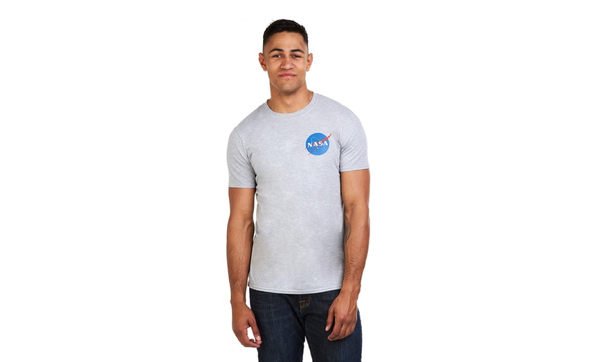 Image 3: Men's NASA T-Shirts