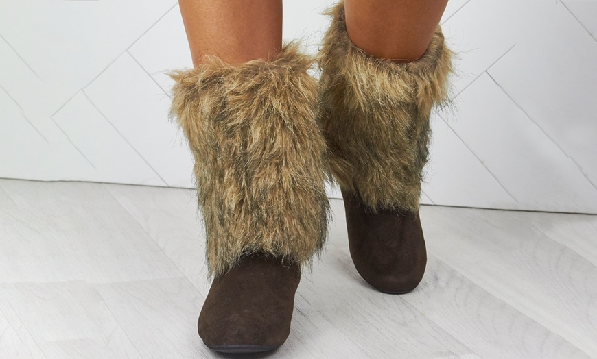 Image 11: Yeti Style Winter Boots
