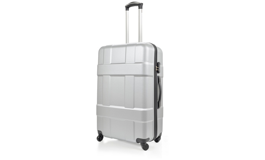 Image 8: Three-Piece Luggage Set