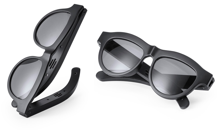 Image 2: Sunglasses with Built-In Speaker