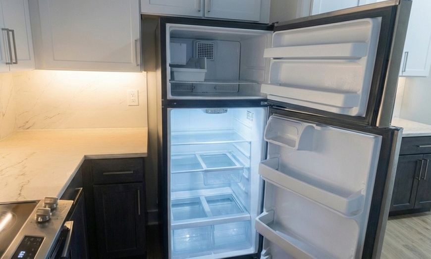 Image 3: 2 Hours of Professional House Cleaning