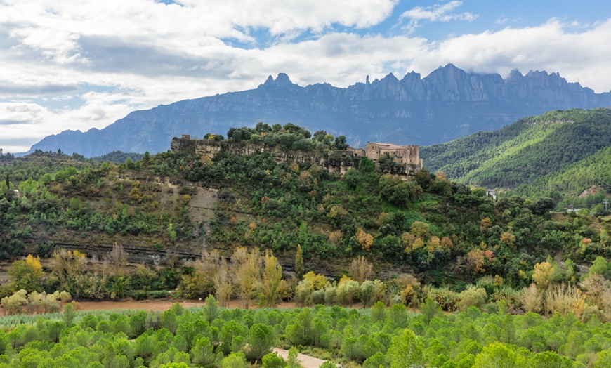 Image 11: ¡Descubre la emoción de cabalgar en Montserrat!