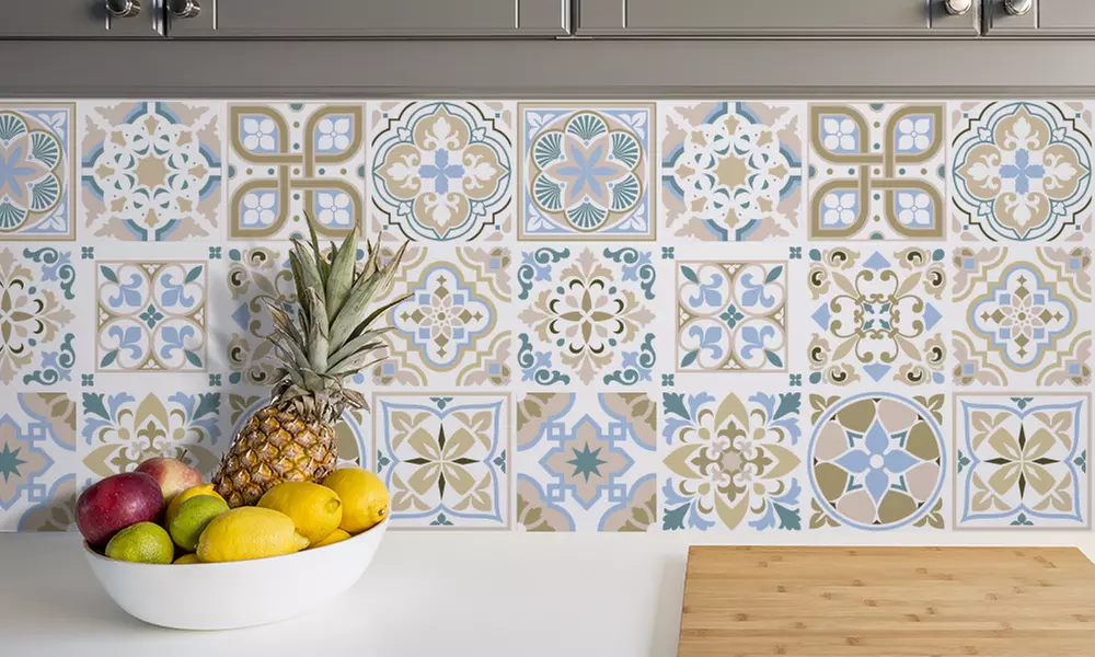 24 autocollants colorés auto-adhésifs 15 x 15 cm avec motif au choix - Primary Image