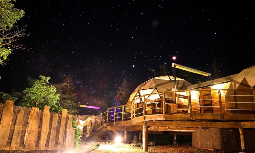 Image 1: Tarragone : 1 ou 2 nuits en chambre, maison en bois ou igloo avec spa