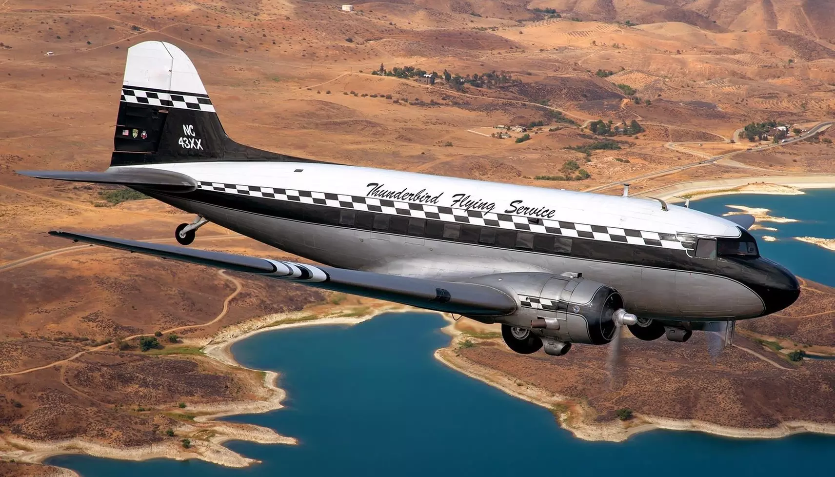 30 or 50 Min WWII T-6 Airplane Flight with Museum Tour for One Person