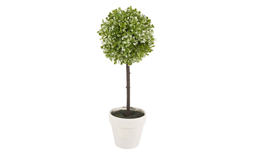 Image 10: Decorative Artificial Ball Plant