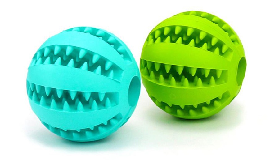 Image 4: Dog Chewing Ball Toy