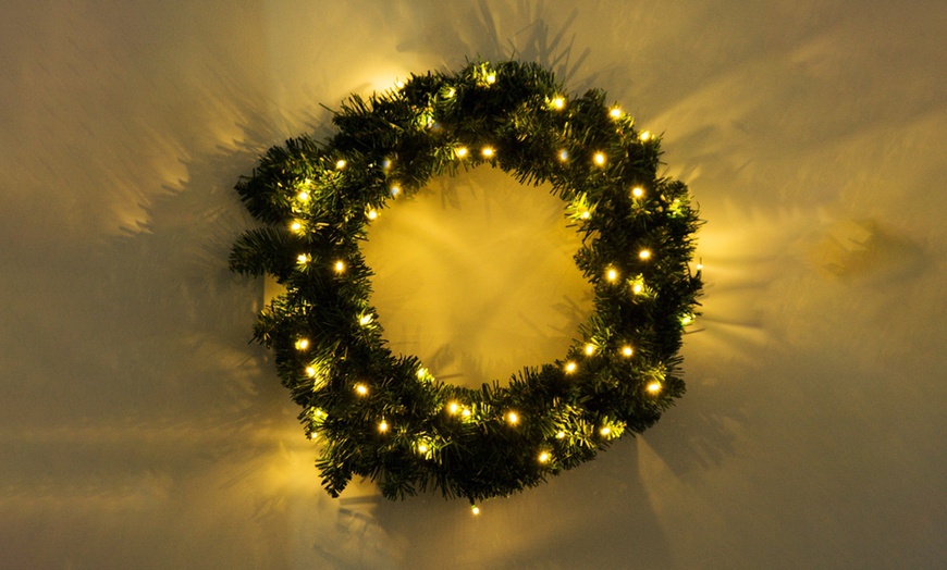 Image 3: Pre-lit Christmas Wreath with 50 Warm White LED's 