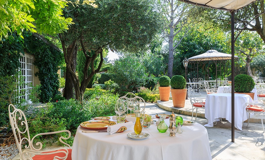 Image 6: Evasion et délices culinaires à savourer en solo ou duo