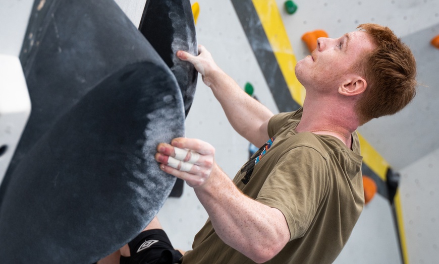 Image 4: Full-Day Bouldering Pass