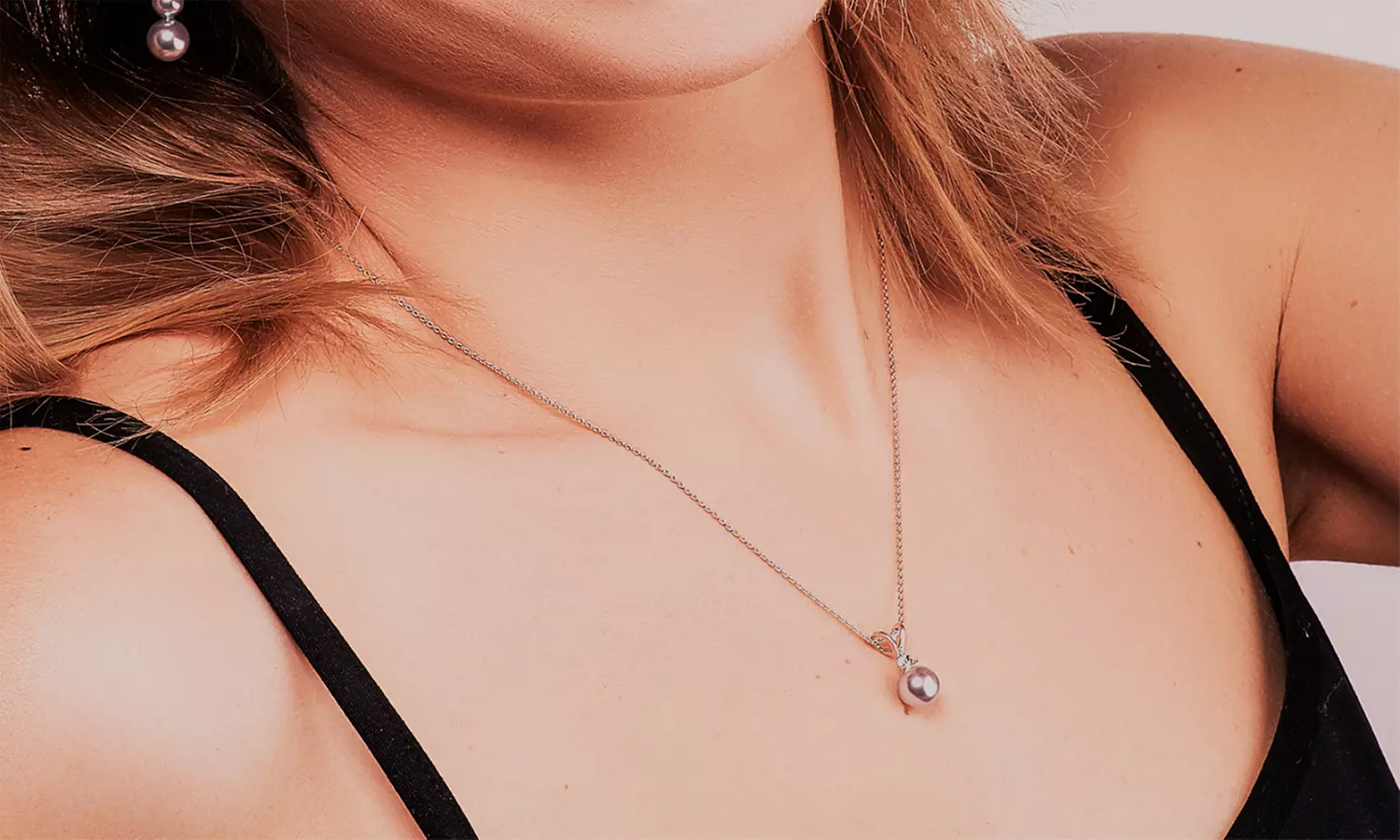 Collier en argent 925 orné d’une perle et d’un cristal autrichien