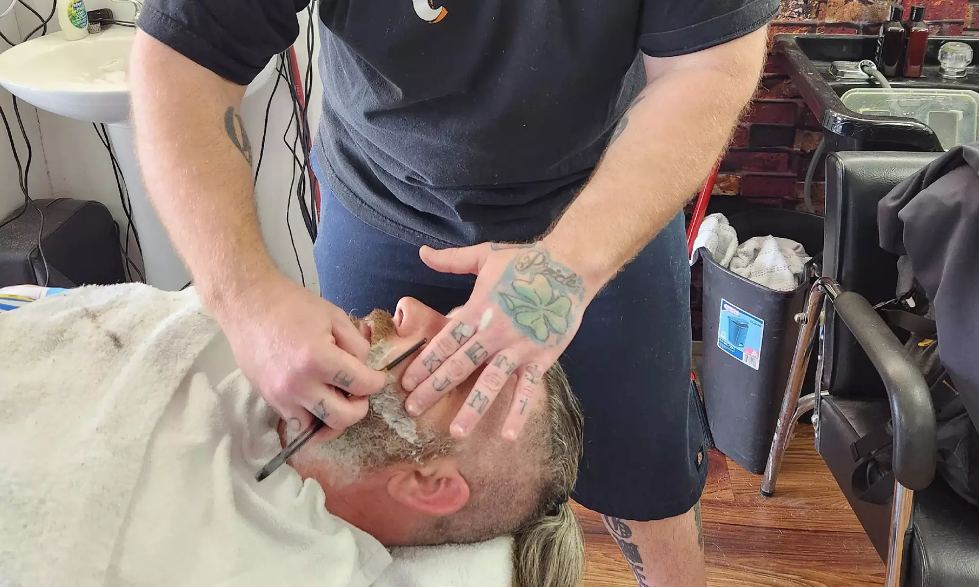 Men Grooming for a Sharp Look: Haircuts, Beard Trim, Facials or More
