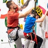 Image 5: Escalada libre o en familia con material y 1 h de profesor incluido