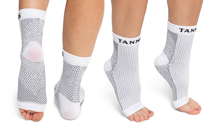 Image 2: Plantar Fasciitis Socks