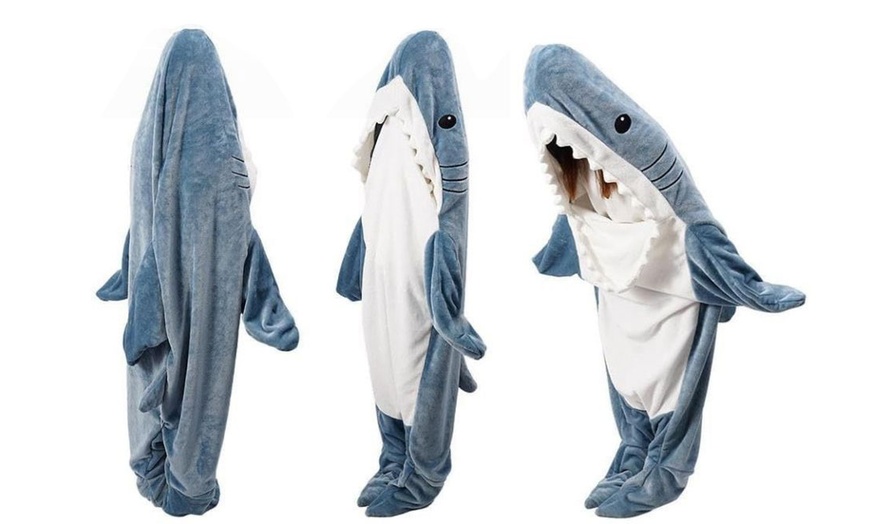 Image 5: Shark Themed Blanket