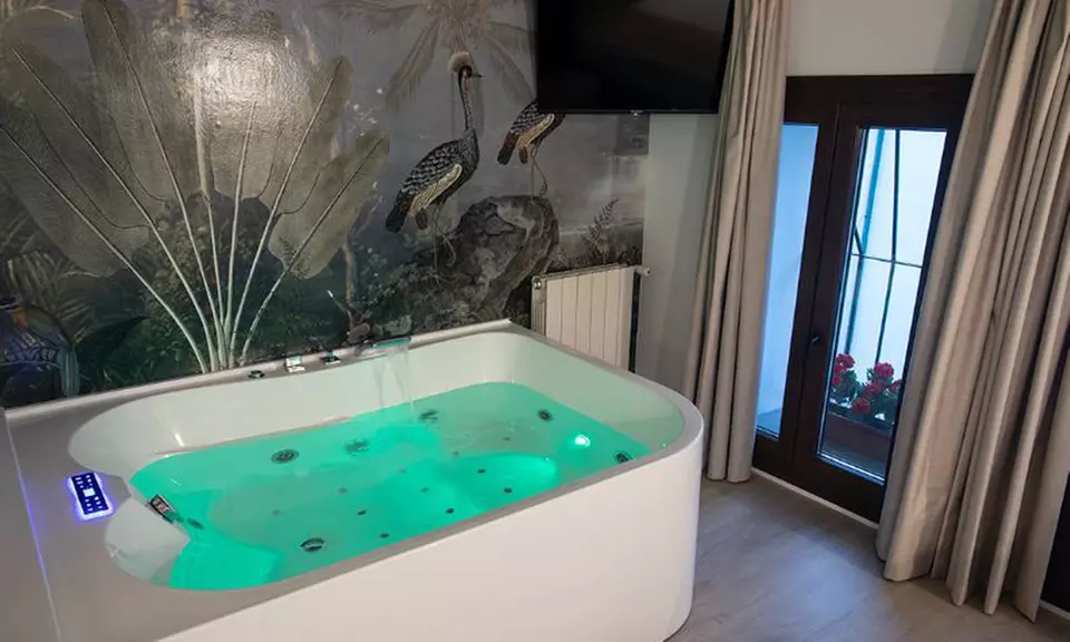 Córdoba: habitación doble con desayuno y minibar