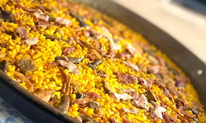 Menú de arroz para llevar para 2 o 4 personas con botella de vino
