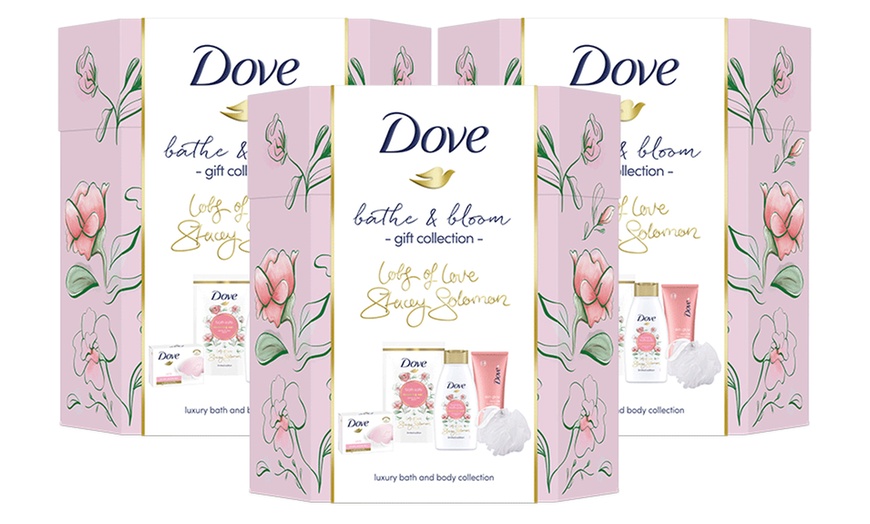 Image 9: Dove Bath and Bloom Collection 