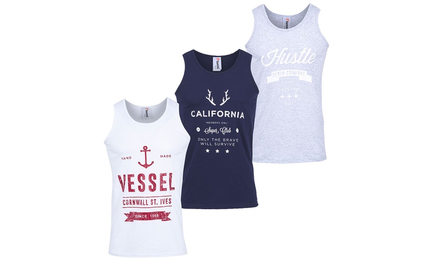 Image 4: Three-Pack of Men's Printed Vests