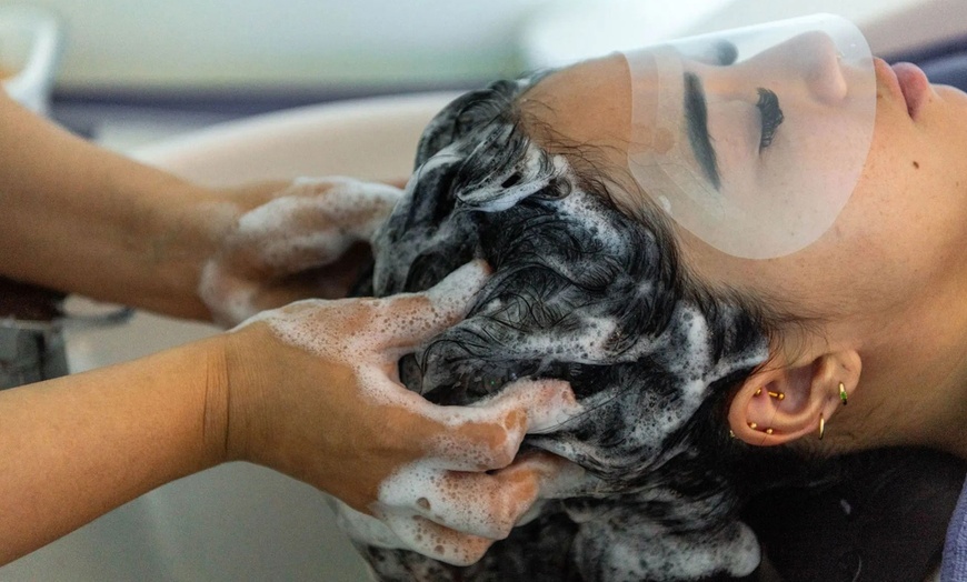 Image 3: 60-, 75- or 90-Minute Basic, Deep or Deluxe Head Spa Packages