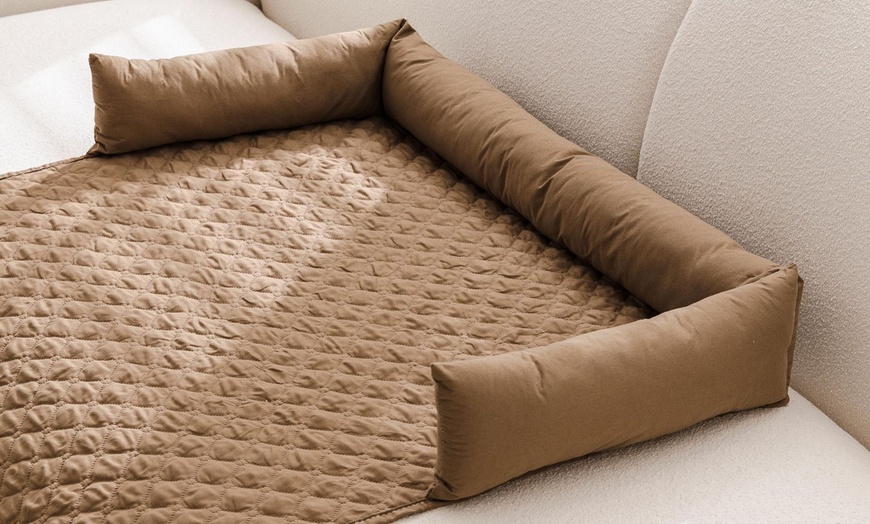 Image 2: Waterproof Padded Pet Mat in choice of colours and sizes