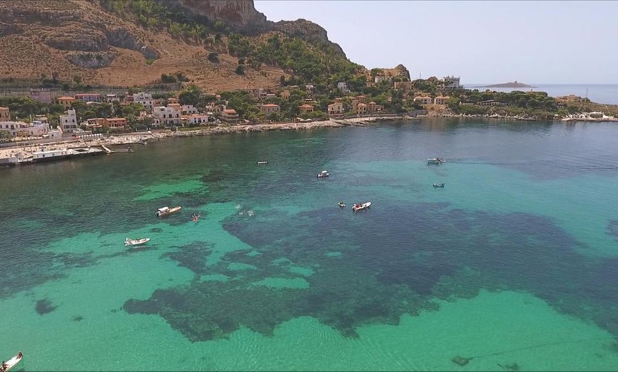 Image 2: Palermo: camera in day use o pernottamento con vasca idromassaggio