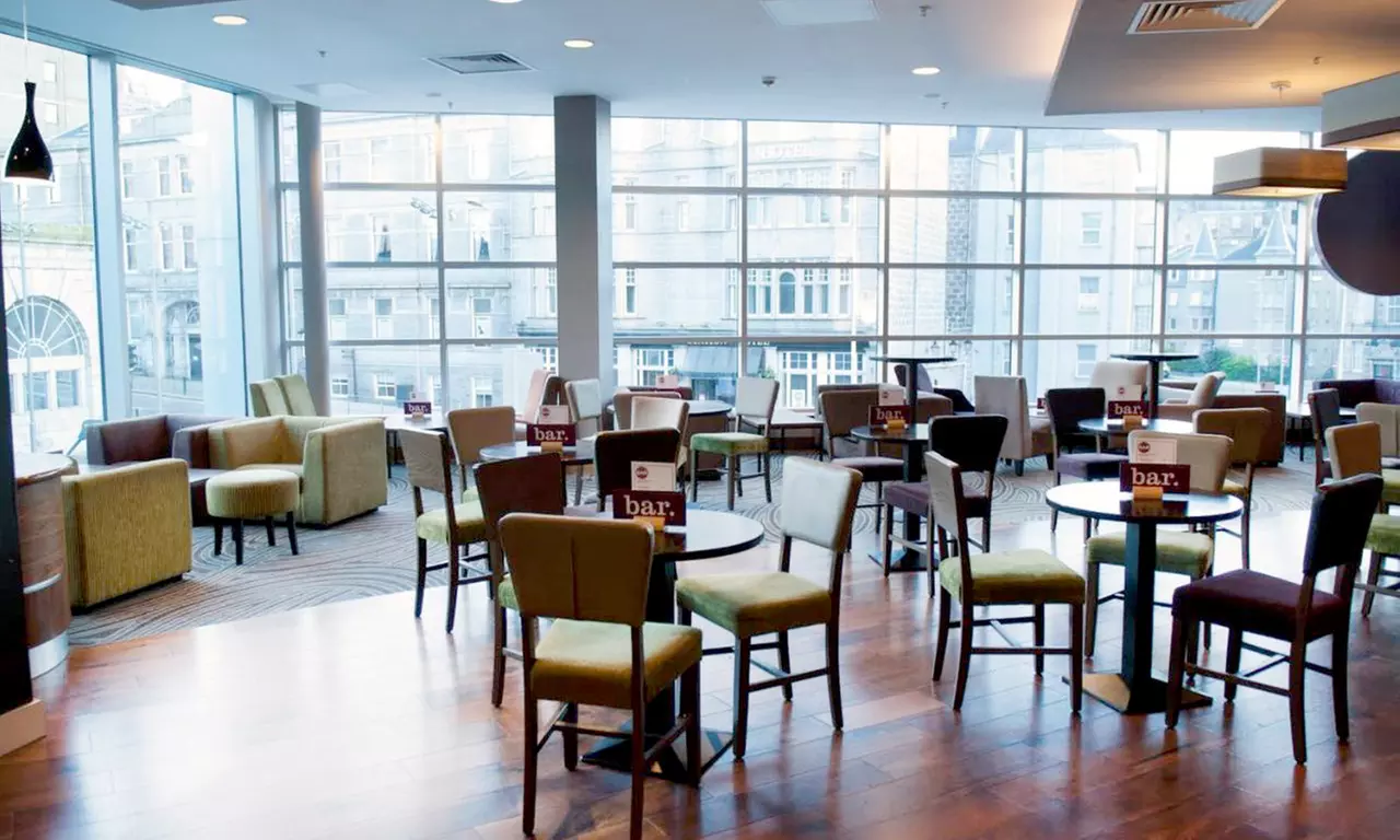 Aberdeen: 4* Superior Double or Twin Room Stay w/ Breakfast & Prosecco