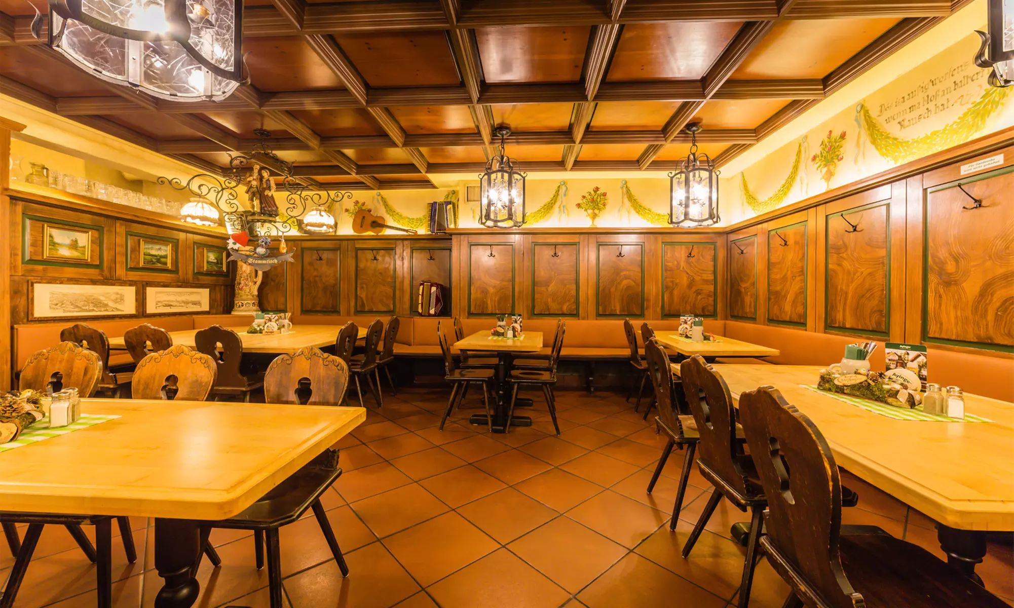 Kulinarische Reise: 3-Gänge Flammkuchen-Menü mit Aperol Spritz im Wirtshaus Rechthaler Hof (bis zu 40% sparen) - Primary Image