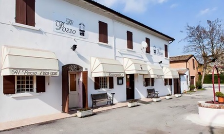 Menu di pesce da 3 o 4 portate con vino per 2 o 4 persone al Ristorante pizzeria Al Pozzo (sconto fino a 60%)