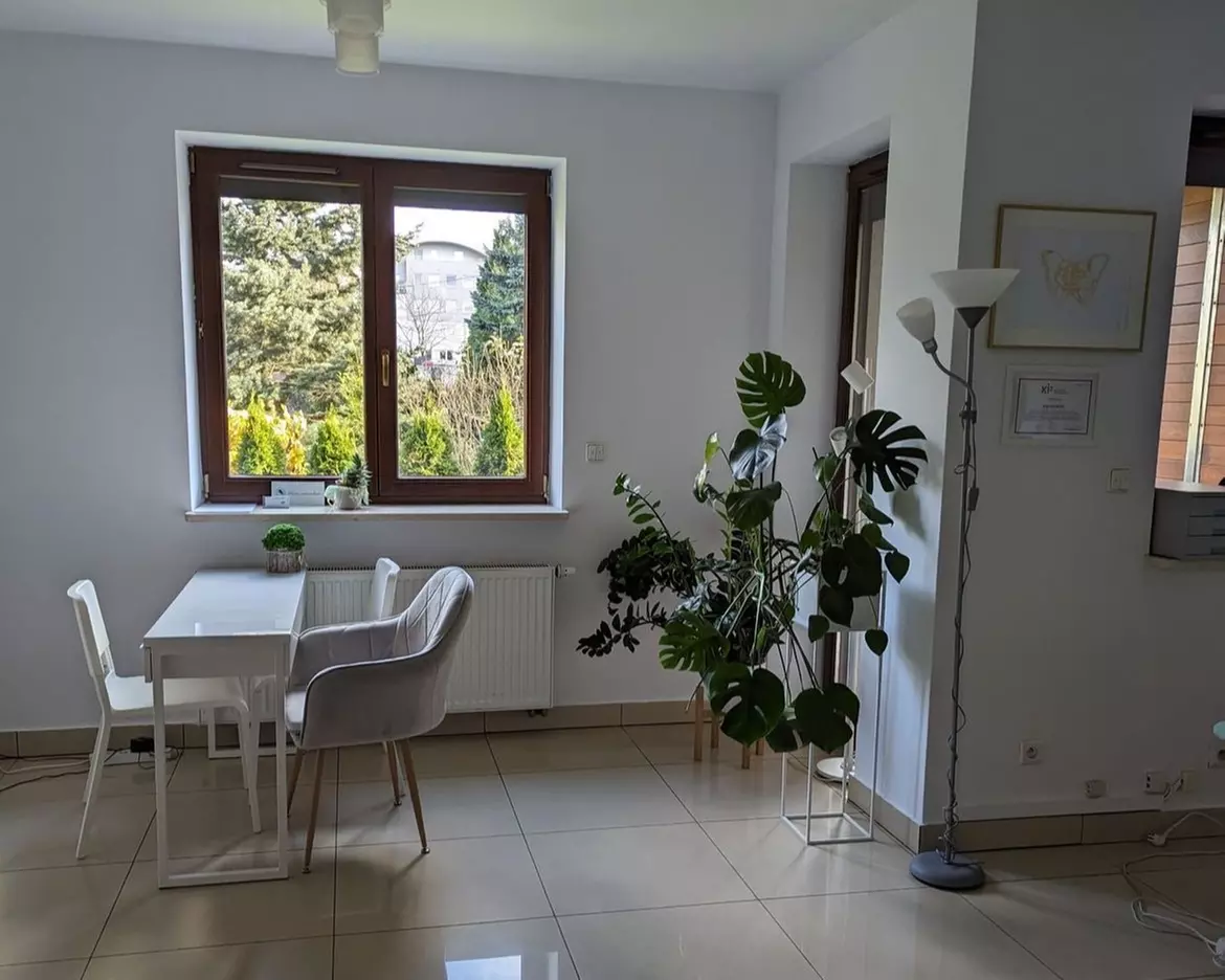 Kompleksowa oferta dla mam i kobiet w ciąży: ćwiczenia, masaże, e-book