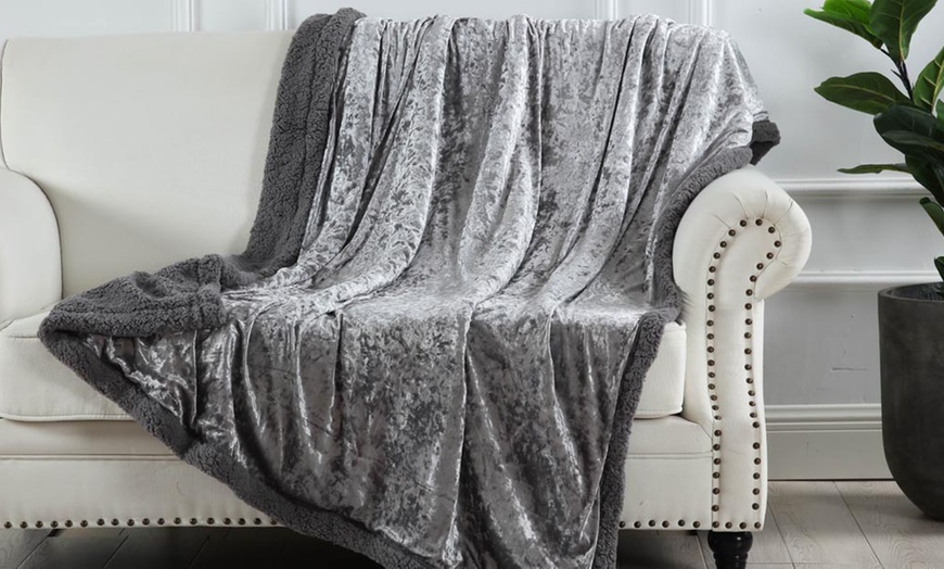 Image 1: Crushed Velvet Sherpa Throw