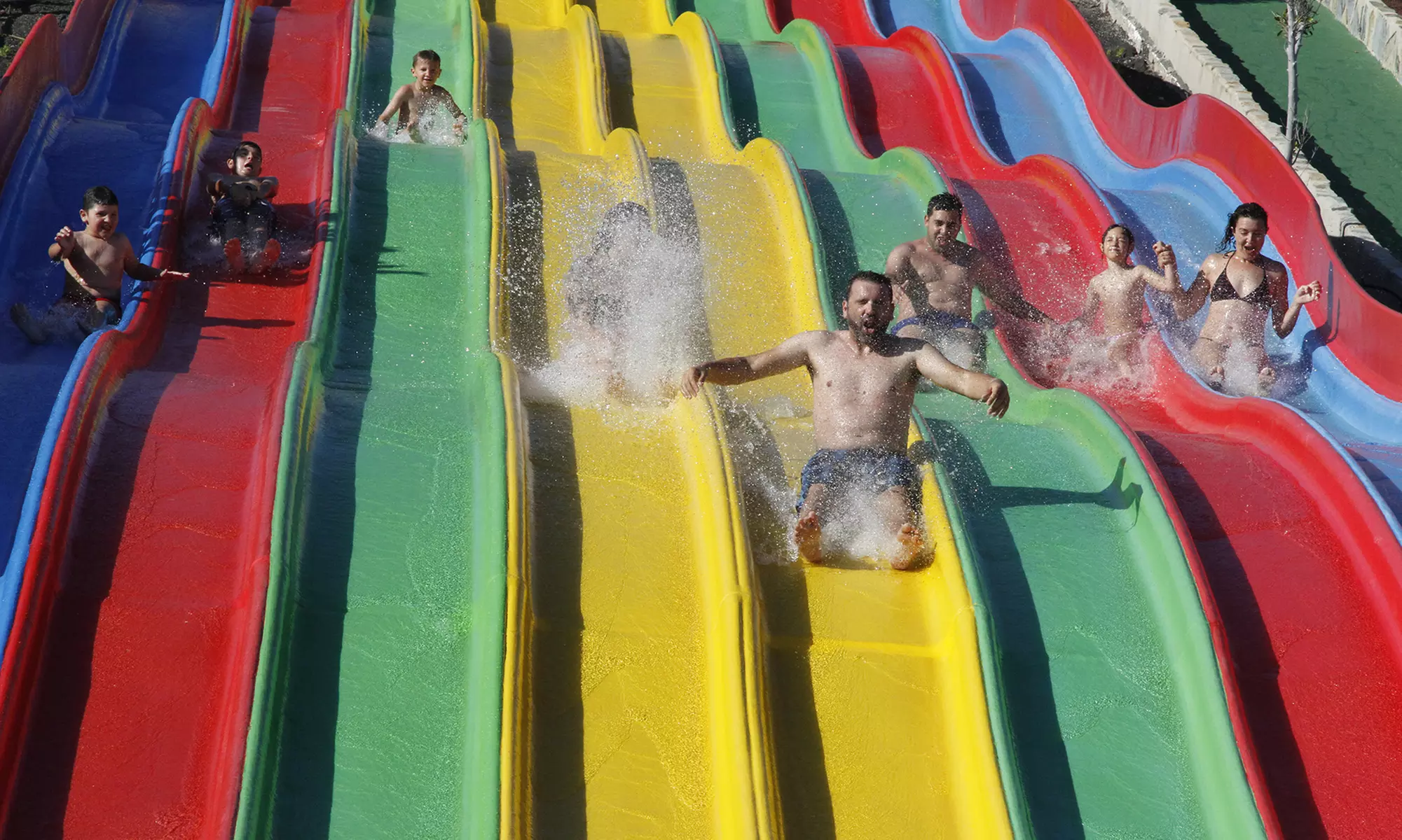 Diversión Acuática en Aquapark Costa Teguise Lanzarote