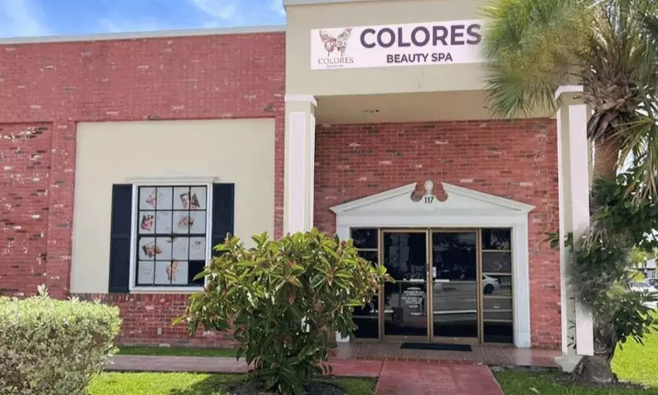 Revitalize with Wood-Therapy Sessions in Miami & Hollywood