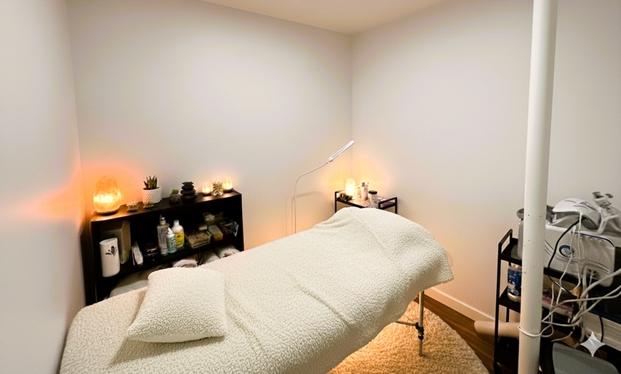 Image 4: Beauté des mains et / ou pieds avec semi-permanent à Givors