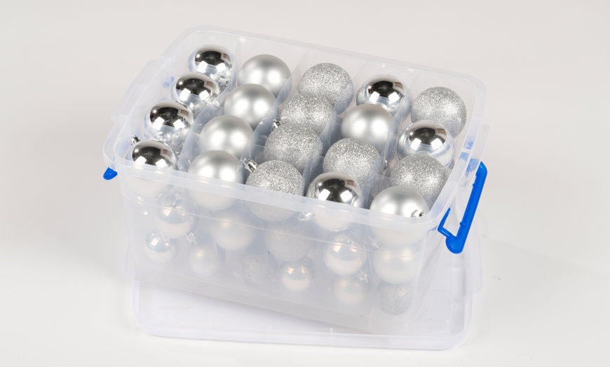 Image 3: 70-Piece Christmas Bauble Box