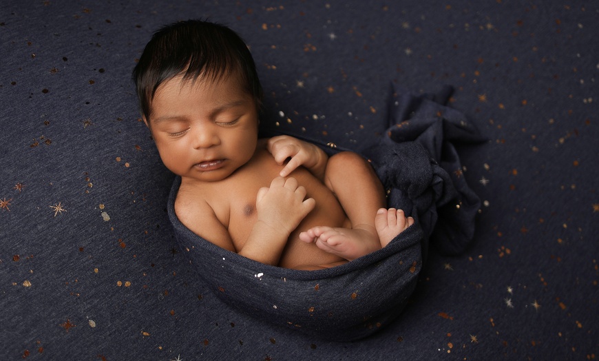 Image 9: Treasure Tiny Details: Newborn Studio Photoshoot with Prints